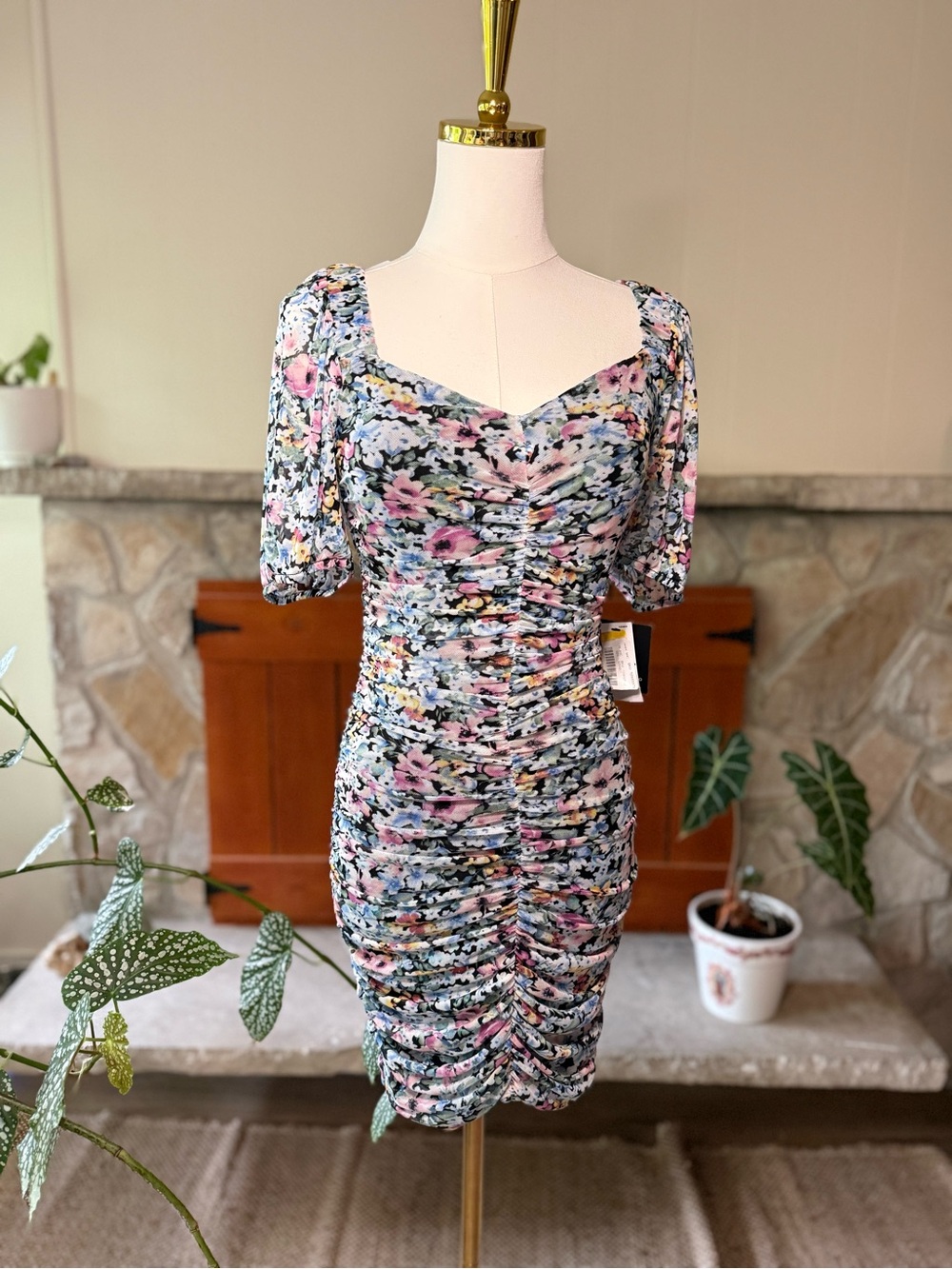I.N. San Francisco Women’s Floral Ruched Mesh Bodycon Sweetheart Dress Floral M